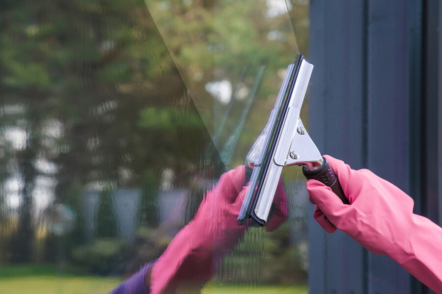Commercial window cleaning by Franfer Services Inc
